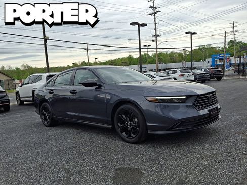 Used 2025 Honda Accord SE image 1