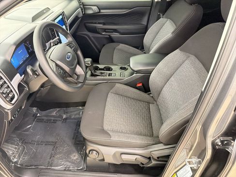 Used 2025 Ford Ranger XL w/ Trailer Tow Package image 5