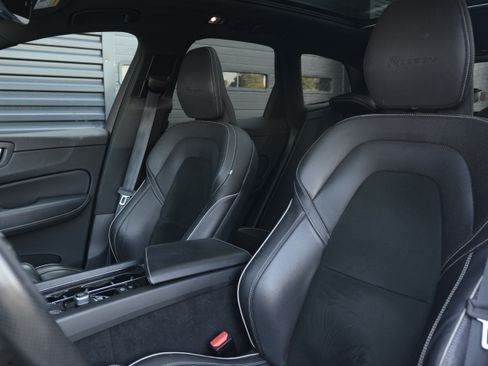 Used 2019 Volvo XC60 T6 R-Design w/ Protection Package Premier AWD/4WD image 5