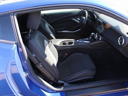 Used 2022 Chevrolet Camaro LT w/ RS Package image 6