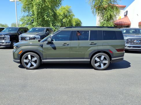 Used 2024 Hyundai Santa Fe Limited image 3