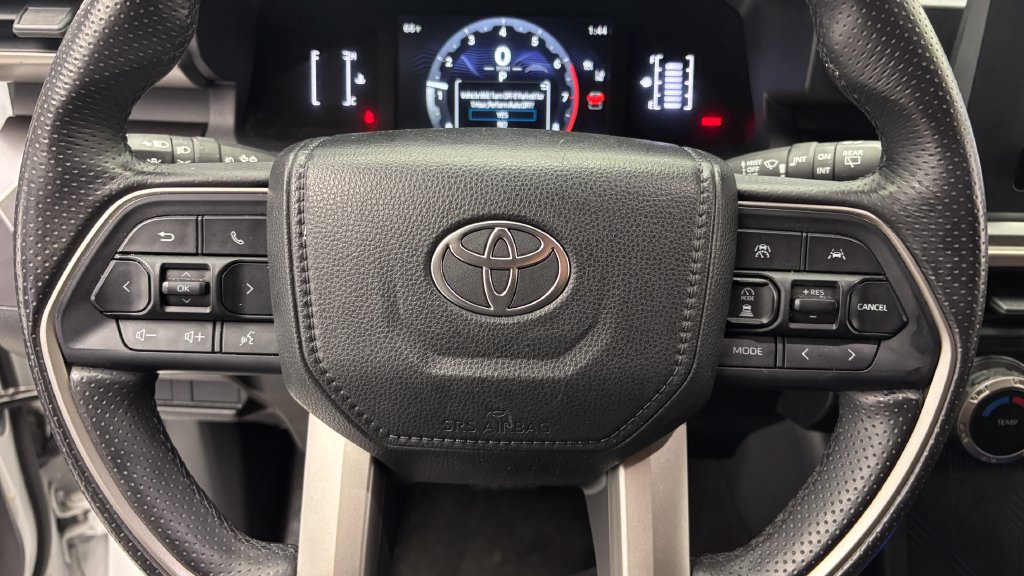 Used 2025 Toyota 4Runner SR5 AWD/4WD image 21