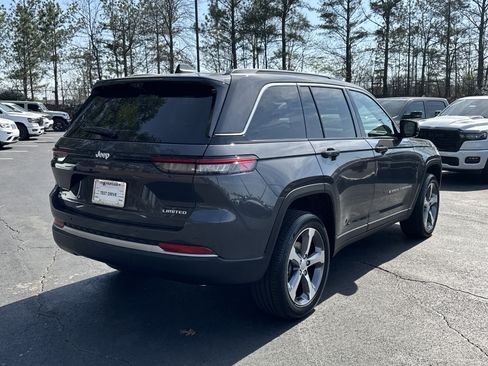 New 2026 Jeep Grand Cherokee Limited w/ Luxury Tech Group II AWD/4WD image 8
