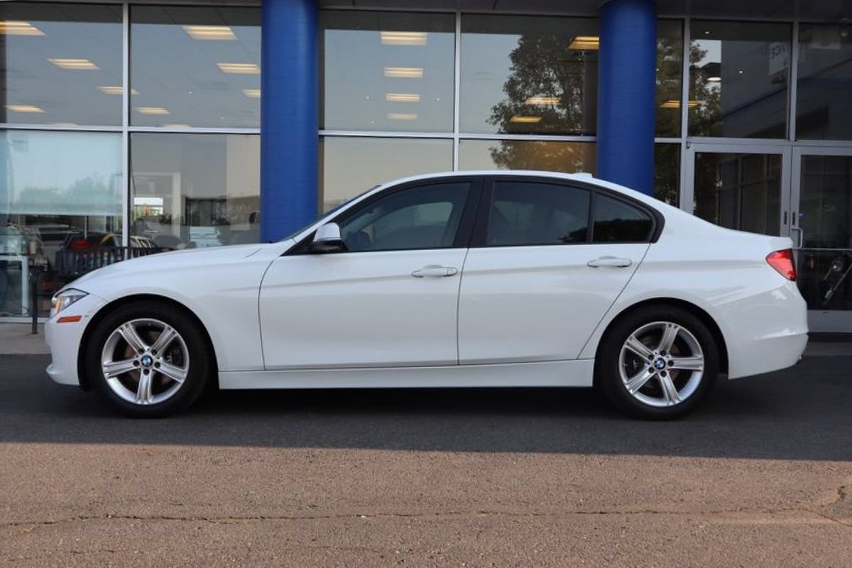 Used 2015 BMW 328i xDrive Sedan AWD/4WD image 2