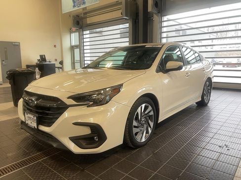Used 2025 Subaru Legacy Limited AWD/4WD image 3