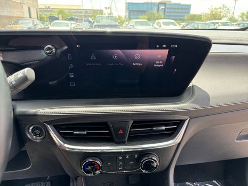 Used 2025 Buick Encore GX Preferred FWD image 17