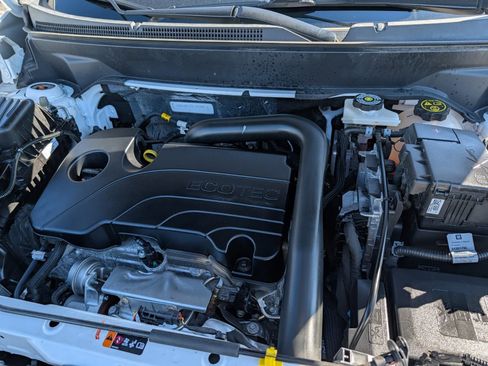 Used 2024 Chevrolet Equinox RS image 31