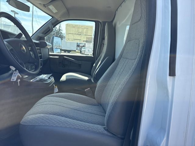 New 2025 Chevrolet Express 4500 w/ Power Convenience Package RWD image 11