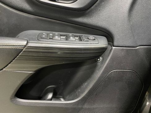 Used 2016 Jeep Cherokee Limited AWD/4WD image 7
