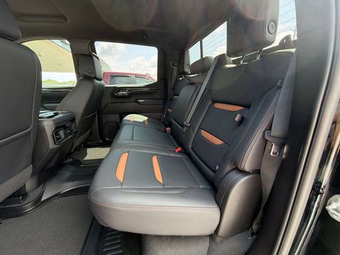 Certified 2024 GMC Sierra 1500 AT4 w/ Technology Package AWD/4WD image 31
