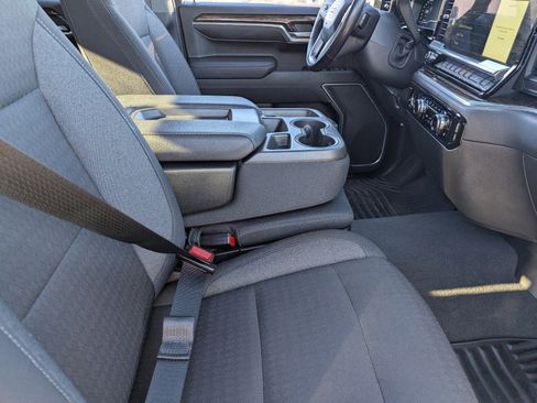 Used 2022 GMC Sierra 1500 Elevation image 12