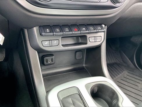 Used 2021 Chevrolet Colorado ZR2 AWD/4WD image 24