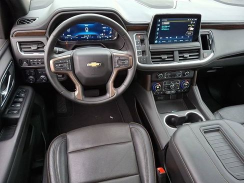 Certified 2024 Chevrolet Suburban High Country AWD/4WD image 2