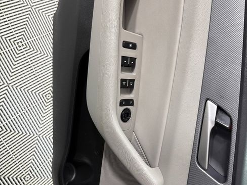 Used 2018 Hyundai Sonata SEL w/ Tech Package 04 FWD image 10