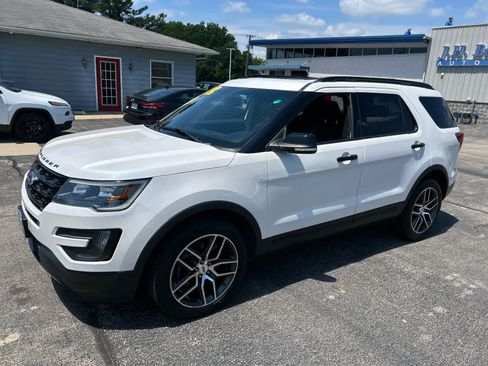 Used 2016 Ford Explorer Sport w/ Equipment Group 401A AWD/4WD image 8