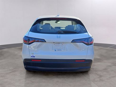 Used 2023 Honda HR-V LX image 5
