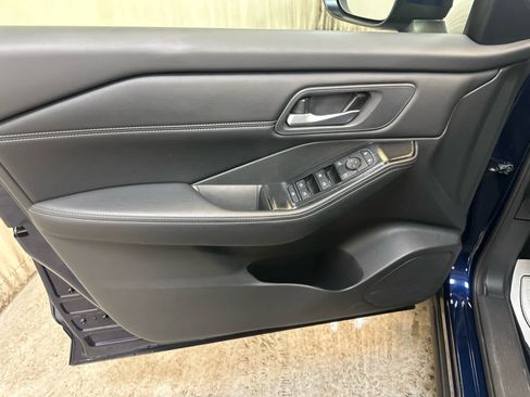 Certified 2025 Nissan Rogue SV w/ SV Premium Package image 27