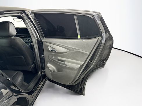 Used 2024 Buick Envista Sport Touring w/ Convenience II Package FWD image 28