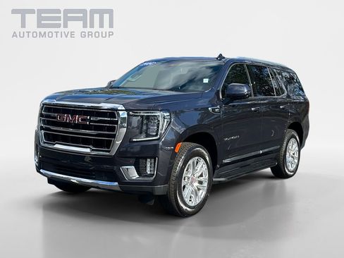 Used 2024 GMC Yukon SLT w/ SLT Premium Package image 3