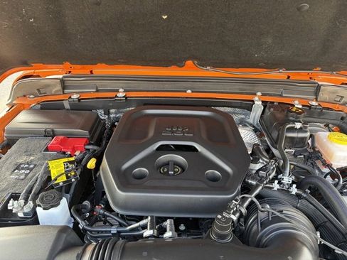 Used 2025 Jeep Wrangler Sport image 11