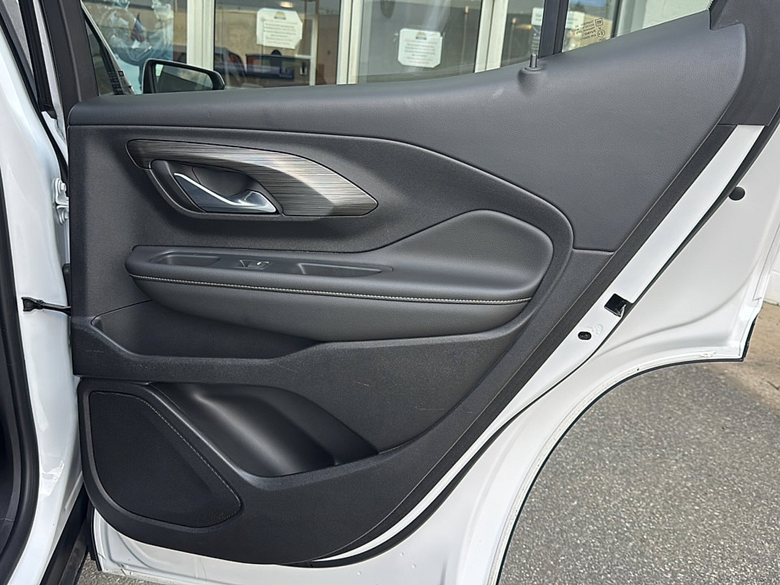Used 2024 GMC Terrain SLE FWD image 21