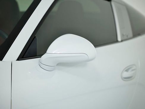 Certified 2015 Porsche 911 Targa 4S image 13