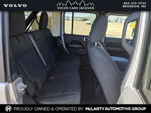 Used 2021 Jeep Wrangler Unlimited Sahara image 26