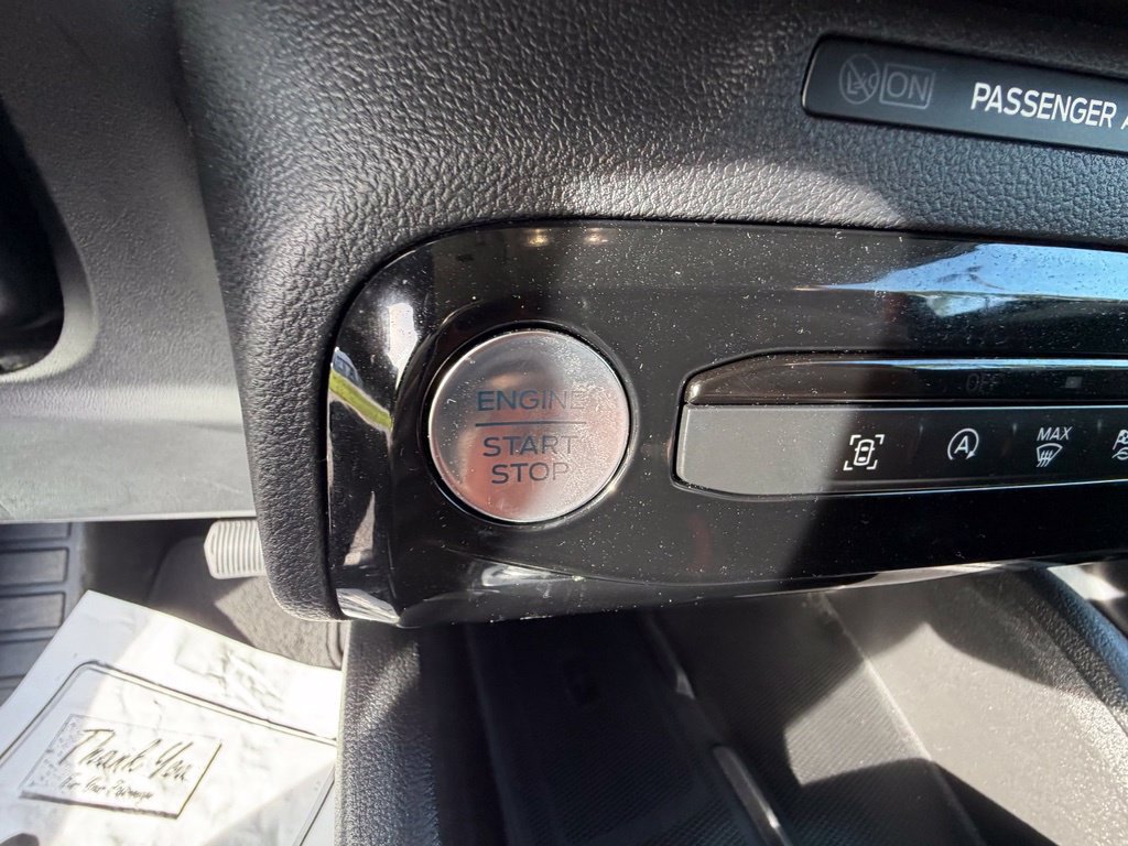 Certified 2025 Ford Escape Platinum AWD/4WD image 22