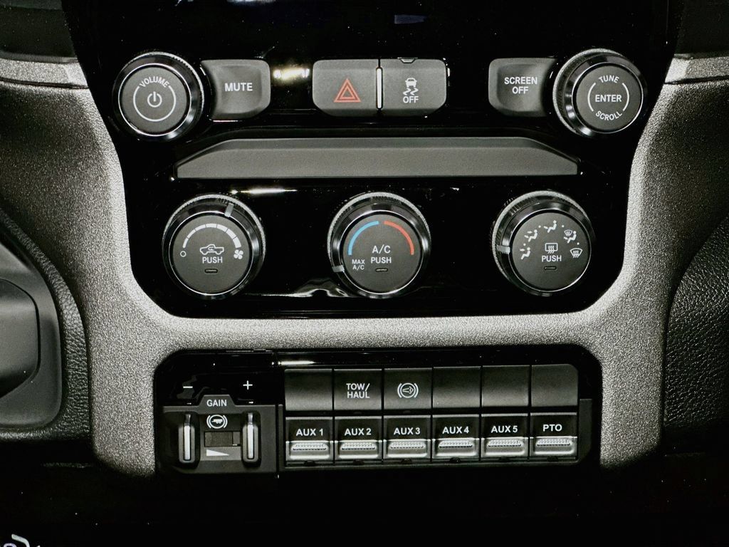 New 2026 RAM 5500 Tradesman w/ Chrome Appearance Group AWD/4WD image 10