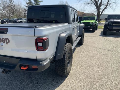 Used 2023 Jeep Gladiator Mojave w/ LED Lighting Group AWD/4WD image 16