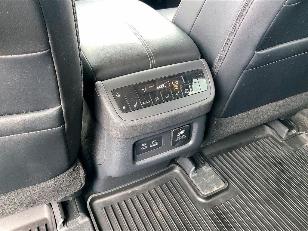 Used 2023 Nissan Pathfinder Platinum w/ Cargo Package AWD/4WD image 28