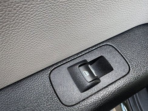 Used 2015 Ford F150 XLT image 26