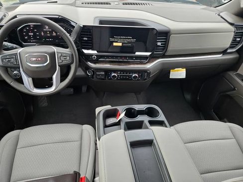 New 2026 GMC Sierra 1500 SLE w/ Preferred Package AWD/4WD image 9