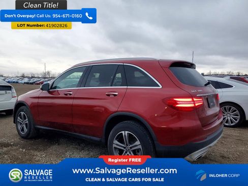 Used 2019 Mercedes-Benz GLC 300 Sport Utility Vehicle image 3