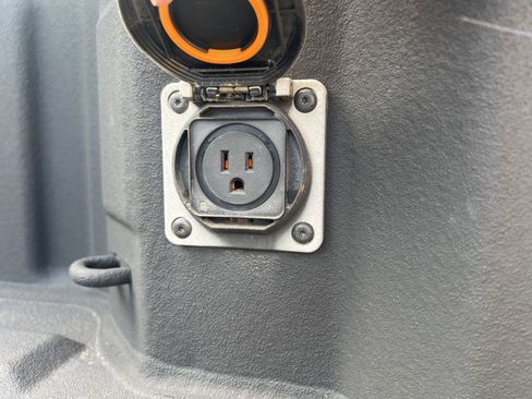 Used 2022 Chevrolet Silverado 1500 Custom w/ Safety Confidence Package image 25