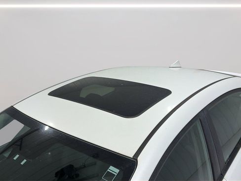 Used 2020 Hyundai Elantra Value Edition w/ Cargo Package (C1) FWD image 21