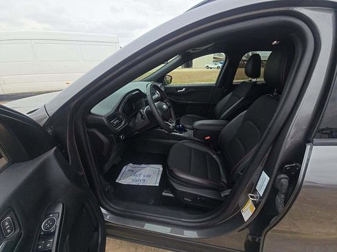 Used 2025 Ford Escape ST-Line image 4