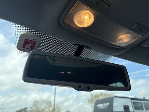 Used 2017 Volkswagen Tiguan S image 20