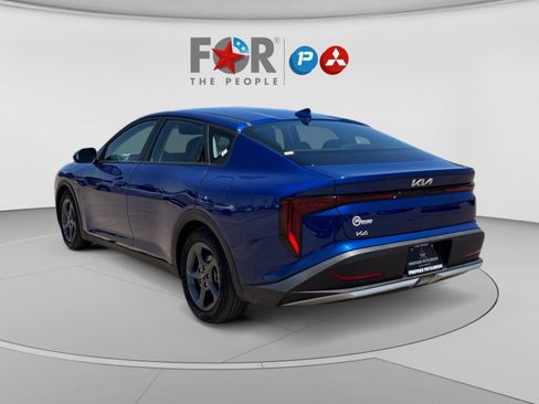 Used 2025 Kia K4 FWD image 3