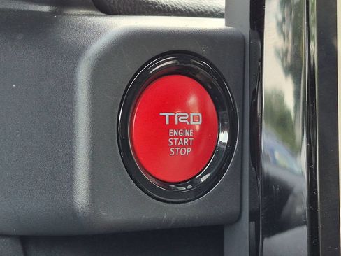 Used 2024 Toyota Tacoma TRD Off-Road w/ TRD Off Road Upgrade Package AWD/4WD image 21