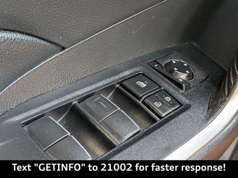 Used 2020 Toyota RAV4 XLE Premium FWD image 29