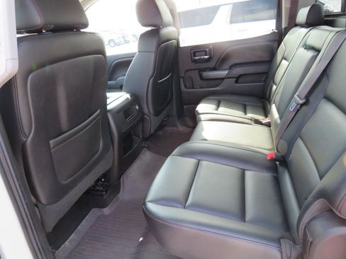 Used 2015 GMC Sierra 1500 SLT w/ All-Terrain Package image 7