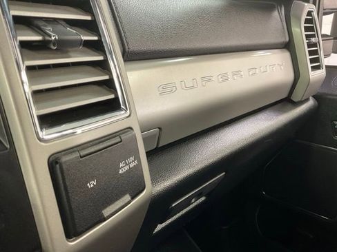 Used 2017 Ford F250 Lariat w/ Lariat Ultimate Package image 26