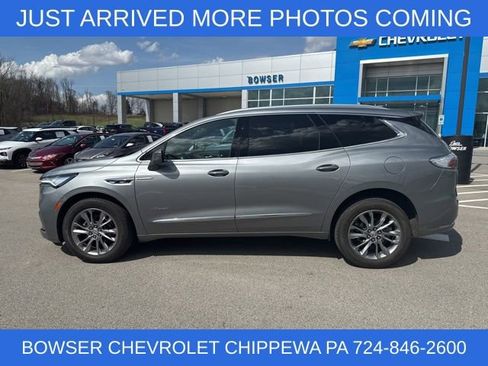 Used 2024 Buick Enclave Avenir image 5