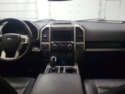 Used 2020 Ford F150 Lariat w/ Equipment Group 502A Luxury image 4