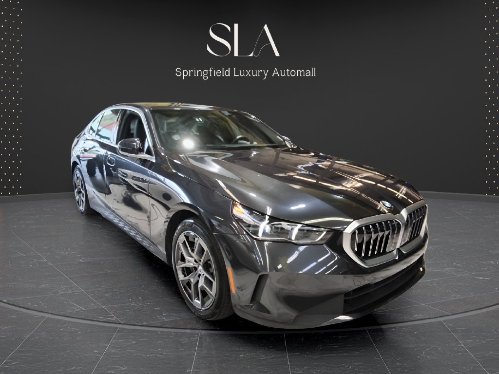 Used 2026 BMW 530i xDrive AWD/4WD image 1