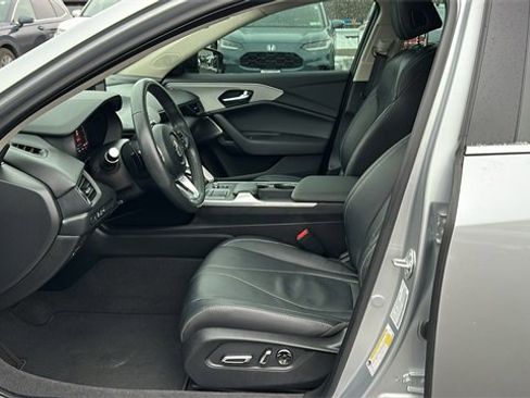 Used 2024 Acura TLX w/ Technology Package image 9