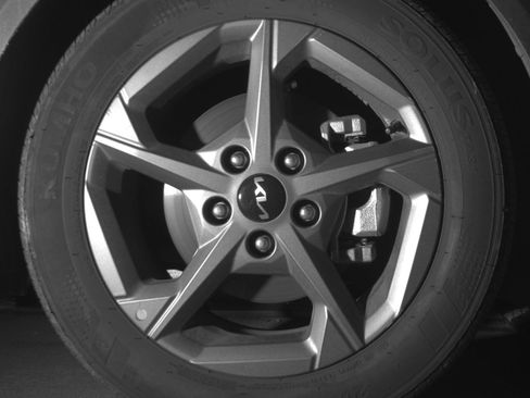 Used 2025 Kia K4 LXS image 13