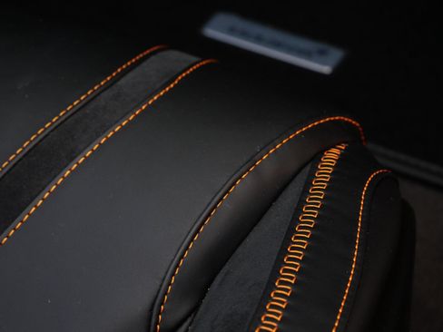 Used 2026 McLaren 750S Spider RWD image 23