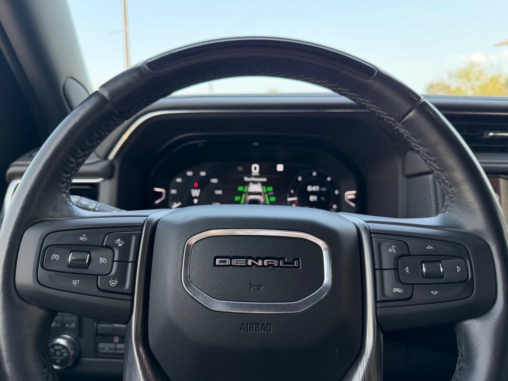 Used 2023 GMC Yukon Denali Ultimate AWD/4WD image 14